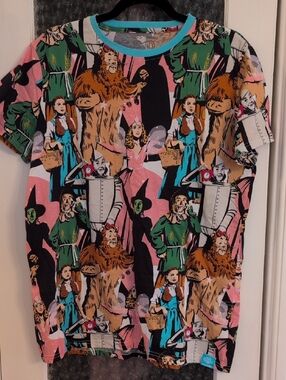 CAKEWORTHY Wizard of Oz Character Print Tee - Multicolor